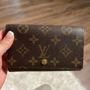 Make an offer☺️ louis vuitton wallet